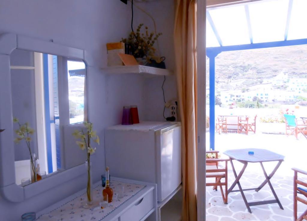 Angeliki Pension Katapola Exterior foto