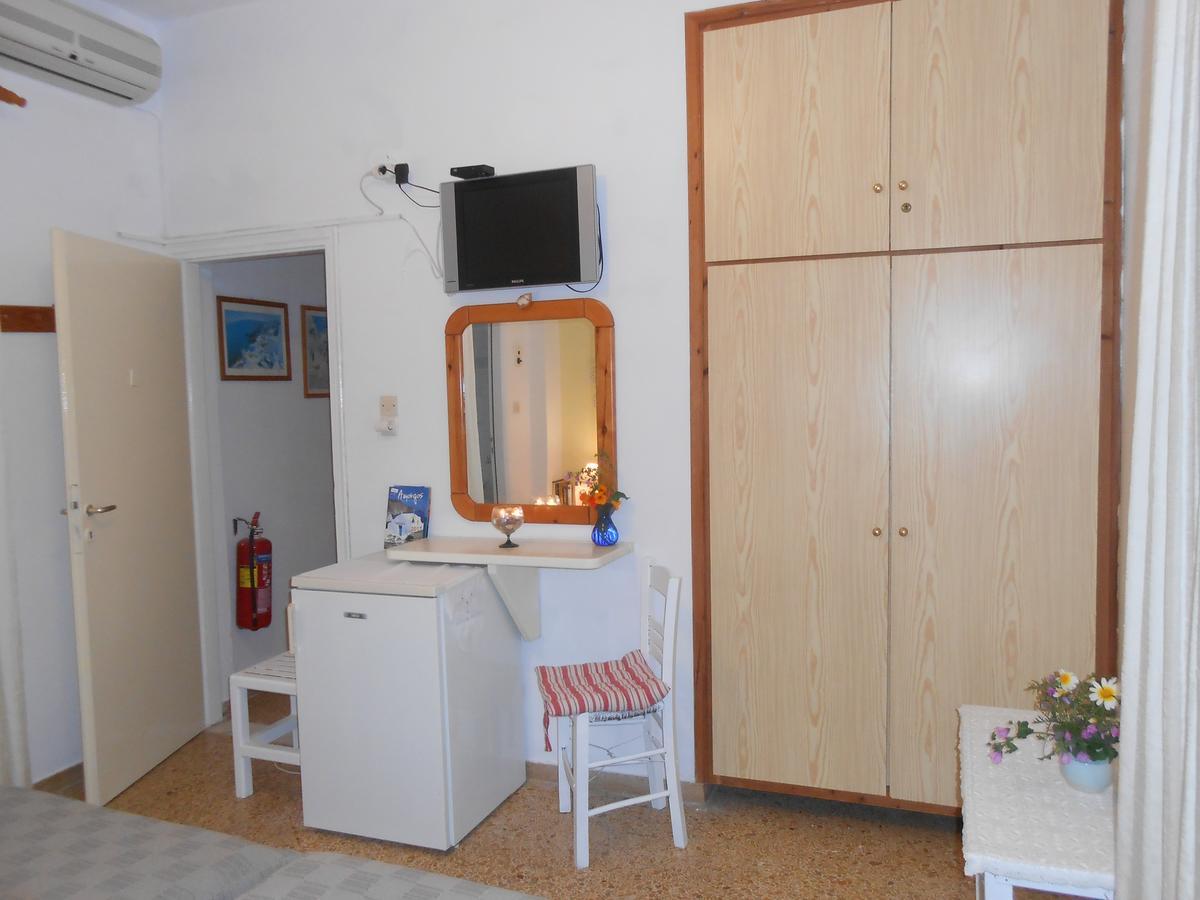 Angeliki Pension Katapola Exterior foto