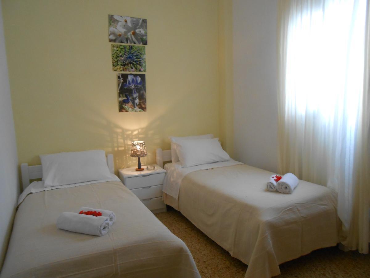 Angeliki Pension Katapola Exterior foto